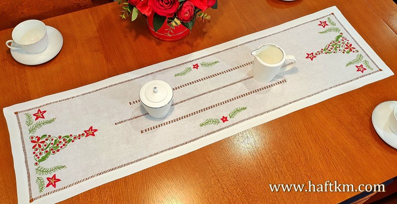 Piekny bieżnik świąteczny " Choinka listki "