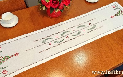 Piekny bieżnik świąteczny " Choinka listki "