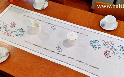 Przepiękny, ręcznie haftowany bieżnik " Modern "