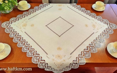 Serweta z koronką szydełkową " Stokrotki "