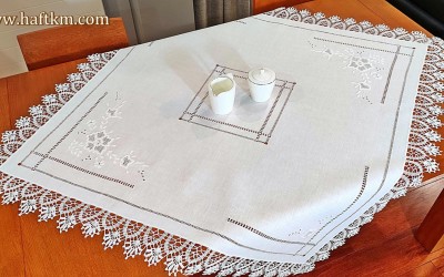 Ręcznie haftowany obrus " Róża makowska "