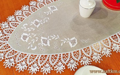 Ręcznie haftowana serweta "Dzwonki Toledo"