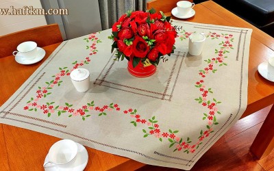 Ręcznie haftowana serweta  " Magia natury "