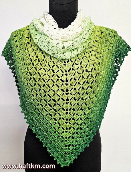 Ręcznie wykonana chusta na szydełku ombre.