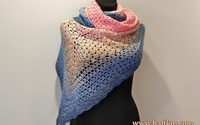 Chusta na szydełku ombre.