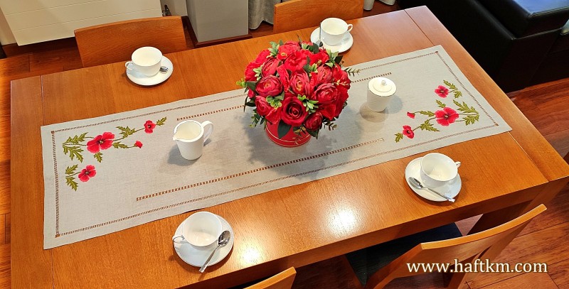 Ekskluzywny bieżnik. "Bukiet polnych maków "