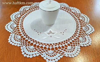 Ręcznie haftowana serweta "Dzwonki Toledo"