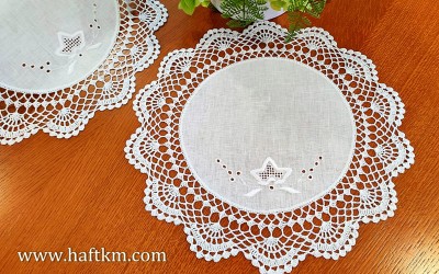 Ręcznie haftowana serweta "Dzwonki Toledo"