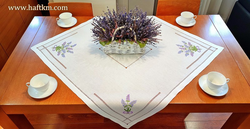 Urocza serweta, haft ręczny " Lawenda "