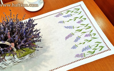 Lniany bieżnik ręcznie haftowany " Lawenda"