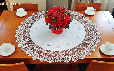 Wyjatkowy lniany obrus, haft ręczny "Różyczki toledo"