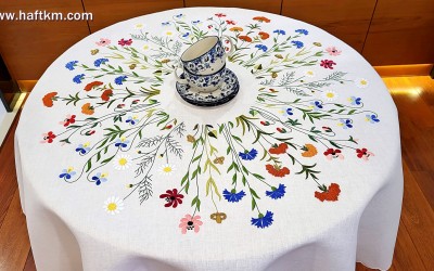 Obrus ręcznie haftowany " Górska łąka "