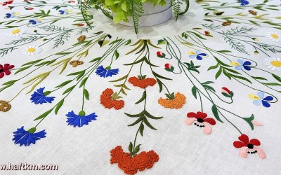 Obrus ręcznie haftowany " Górska łąka "