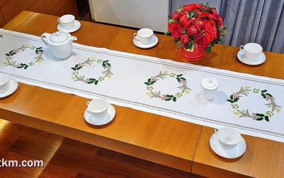 Bieżnik z motywem świątecznym