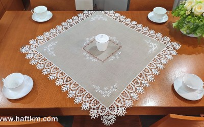 Elegancka serweta z haftem angielskim