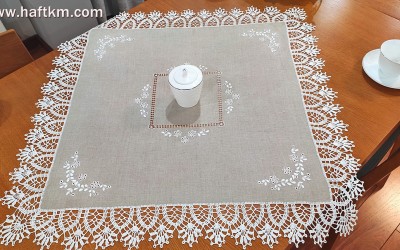 Elegancka serweta z haftem angielskim