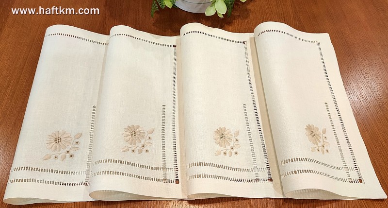 Lniane serwetki obiadowe.