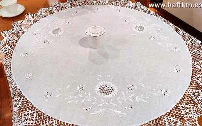 Ręcznie haftowana serweta  Jaskra makowska "