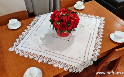 Elegancka serweta z koroną "Kwiat lotosu"