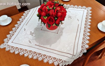 Elegancka serweta z koroną "Kwiat lotosu"