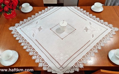 Elegancka serweta z koroną "Kwiat lotosu"