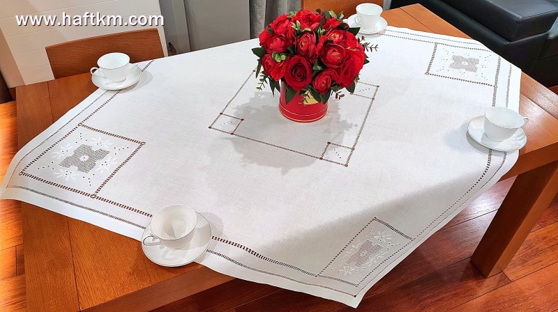 Wyjątkowy obrus " Urok haftu toledo "