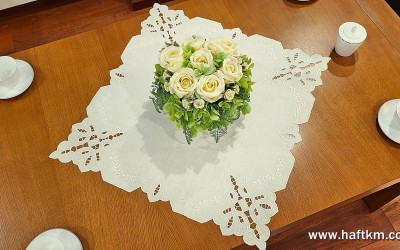 Serweta haft richelieu.