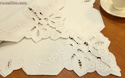 Serweta haft richelieu.