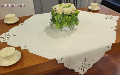 Misterna serweta, haft richelieu.