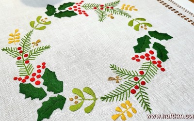 Bieżnik z motywem świątecznym " wianek"