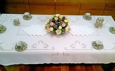 Piękny obrus lniany " Geometria "