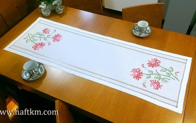 Piękny bieżnik "Chryzantema"